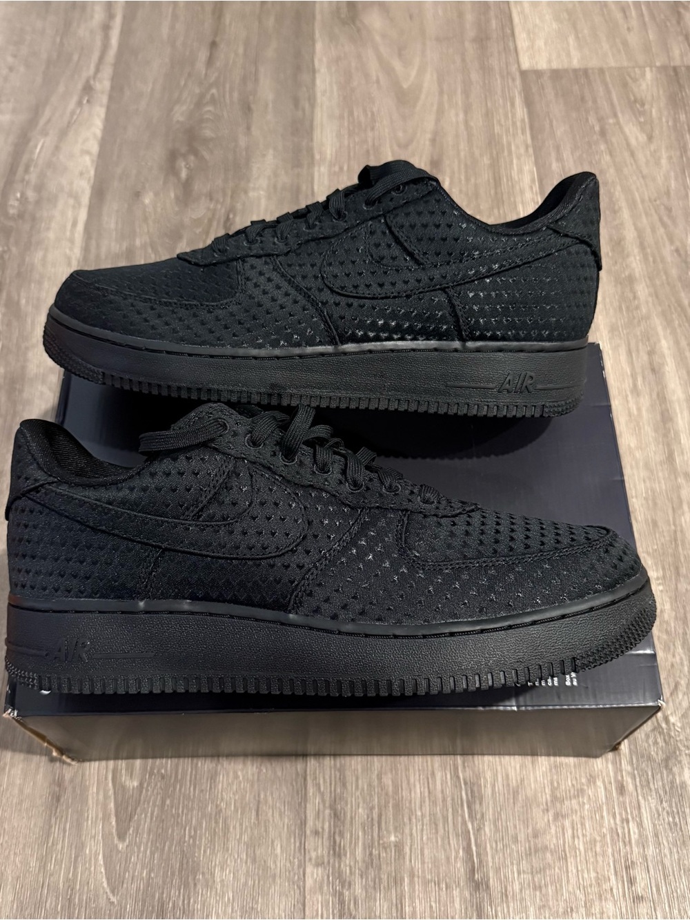 Nike Air Force 1 Size 11 Valentine's Day